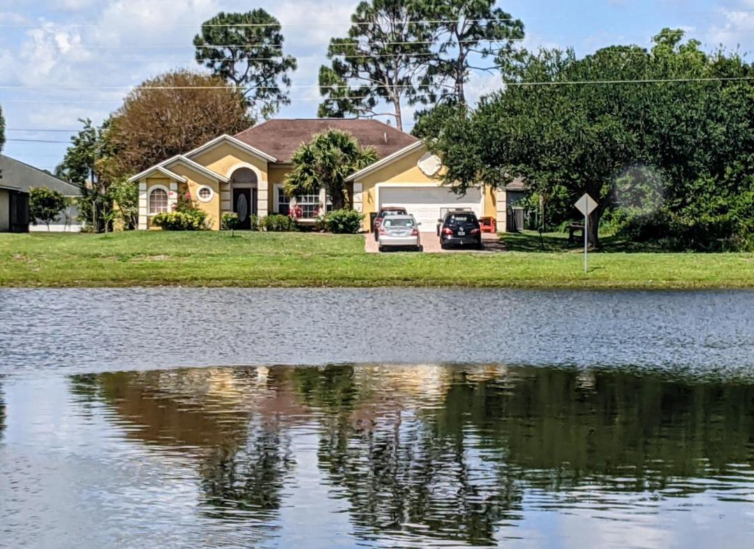 A Treasure Coast Gem- Private Entrance And Private Bathroom Port St. Lucie Екстер'єр фото